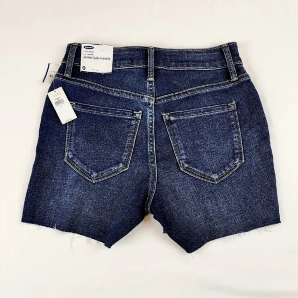 Old navy blue high rise distressed jeans shorts Size 0